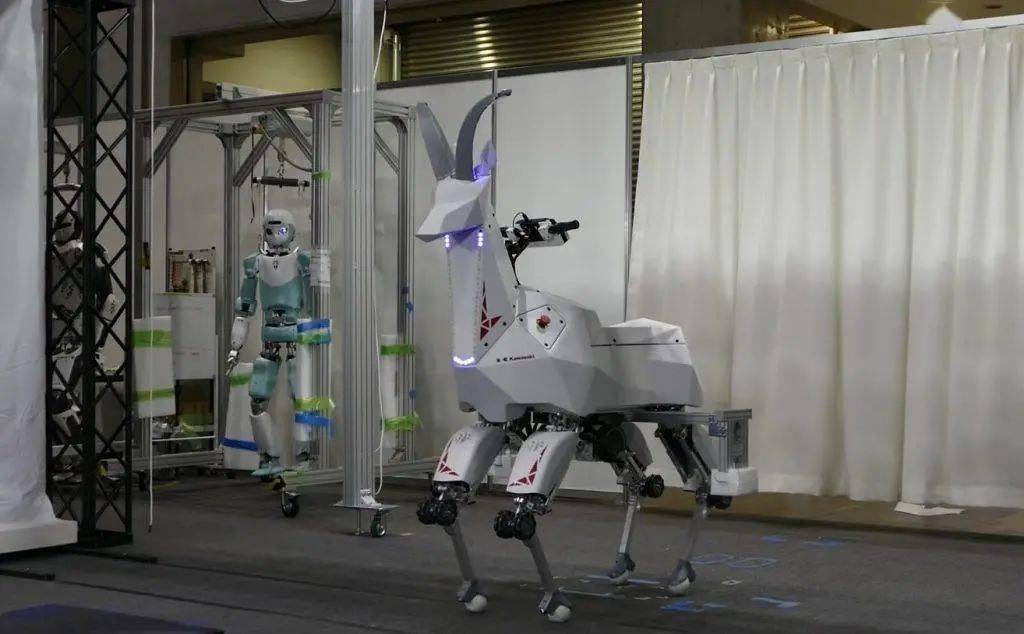 【机器人频道|热点】仿生人能骑电子羊了!