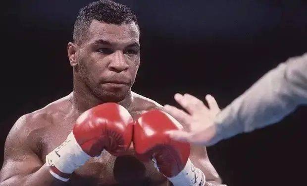 拳王泰森为什么不爱打直拳恩师达马托拳击分析