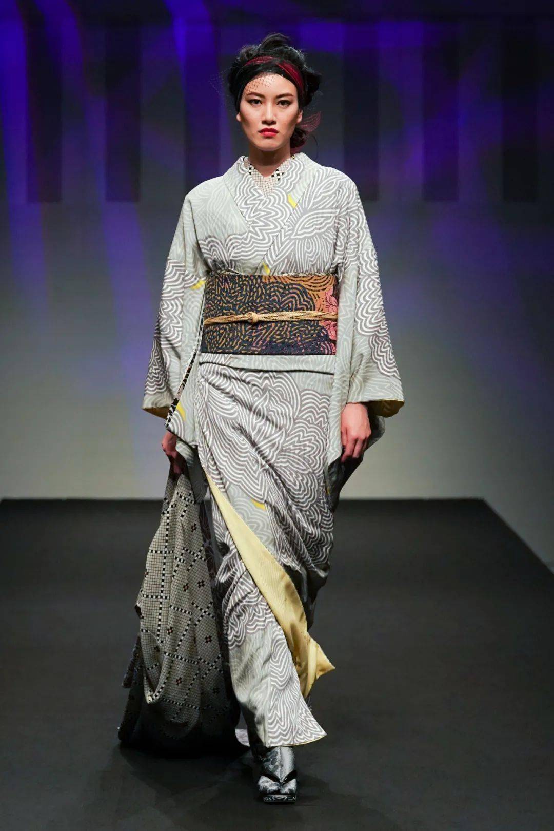 joutarosaito2022秋冬系列将成为未来复古的和服