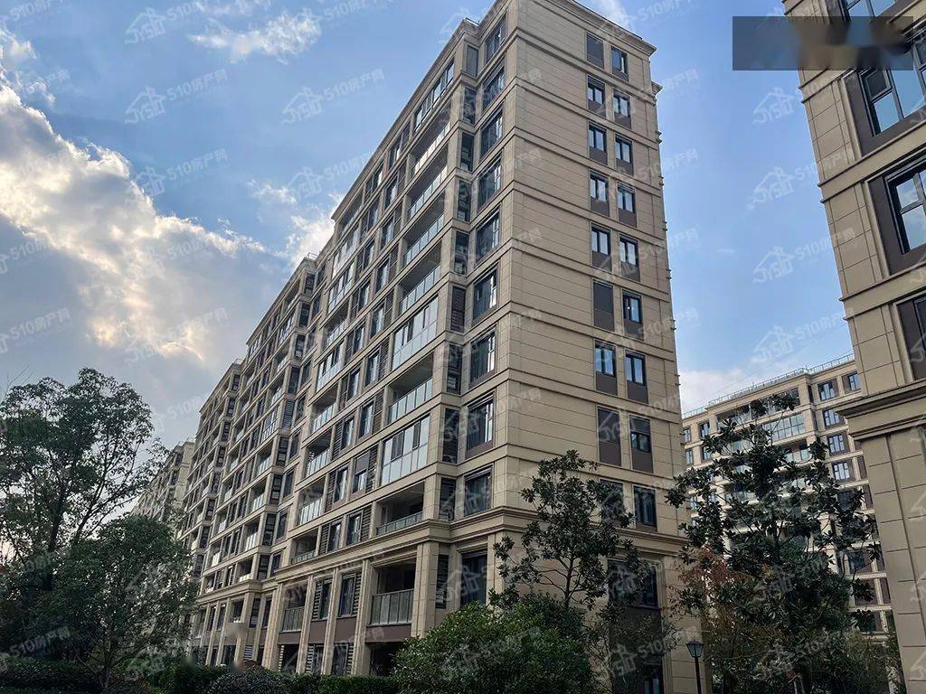 510小区评测融创江南御园蟠龙山公园隔壁的洋房小区推荐指数三颗星