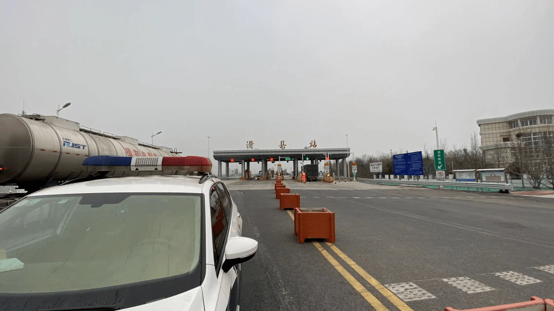 目前全国疫情形势严峻封村是为全村人民筑起安全防线