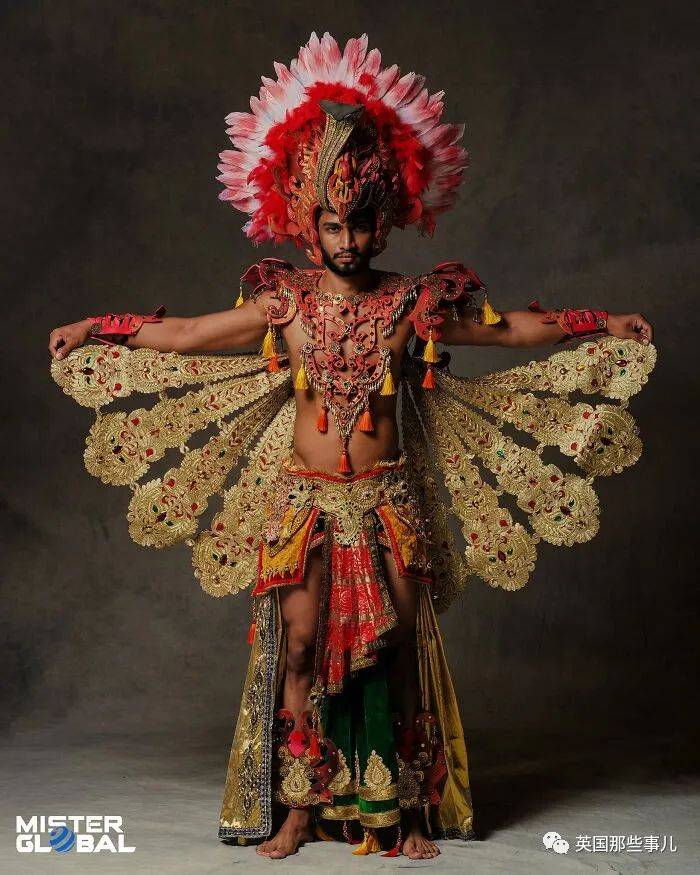 传统服饰展示环节,惊到我了…_选手_西班牙_卡拉斯科