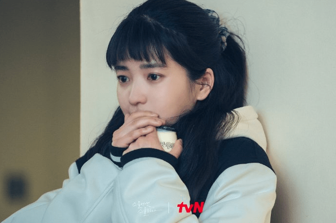 二十五二十一公开新剧照无意中听到南柱赫对话的金泰梨流泪满脸