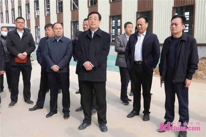 王一雷 通讯员 徐丹青) 3月19日,单县县委书记耿振华现场调度重点项目