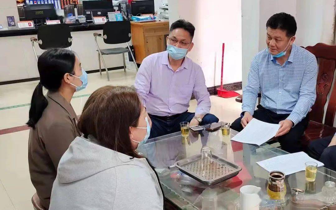 怀集县人大积极发挥"三员"作用 助力推进疫苗接种工作_宣传_马宁镇