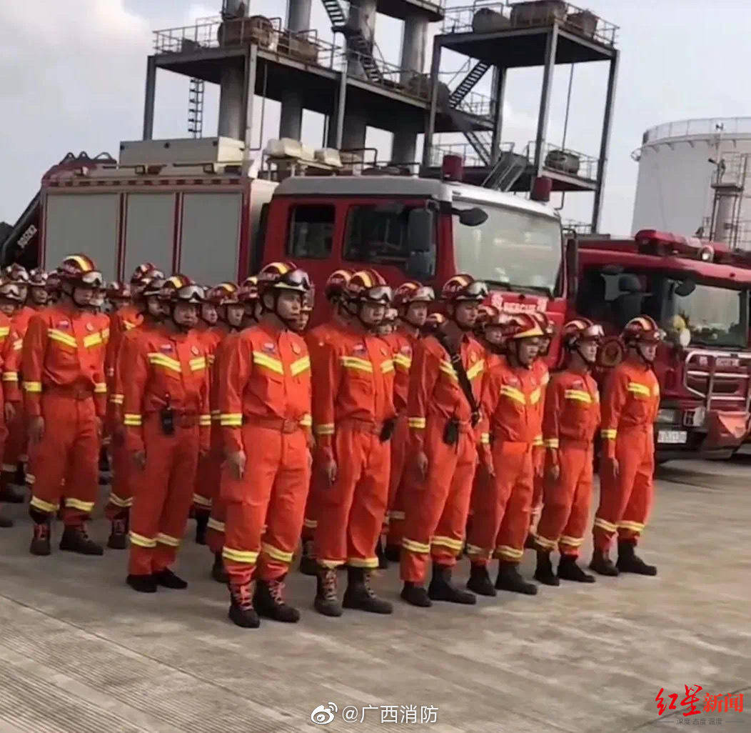 客机|首战消防救援人员已抵达东航客机失事现场展开救援