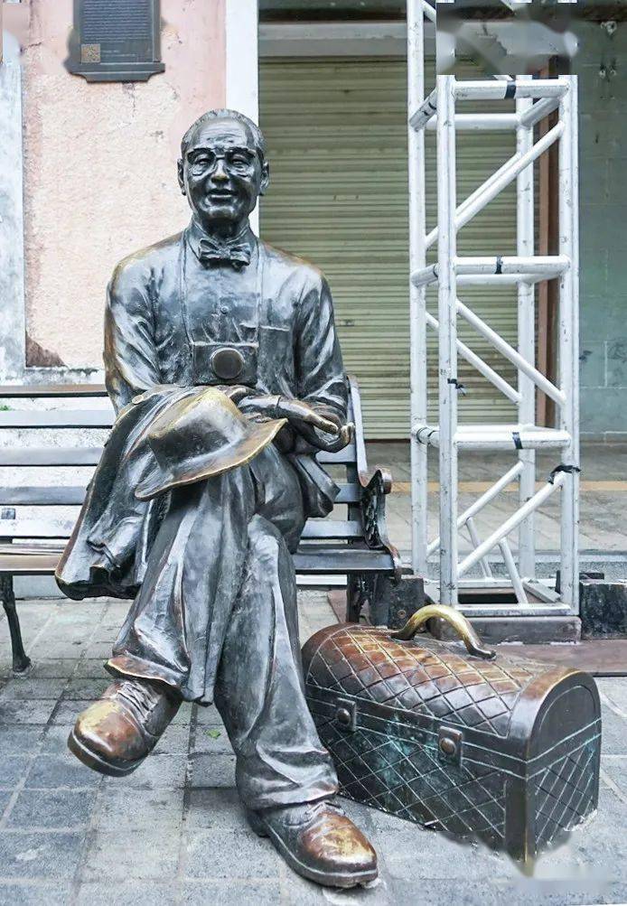 演员跳起欢快的舞蹈往 期 回 顾74【海南行5】海口市博物馆74广丰