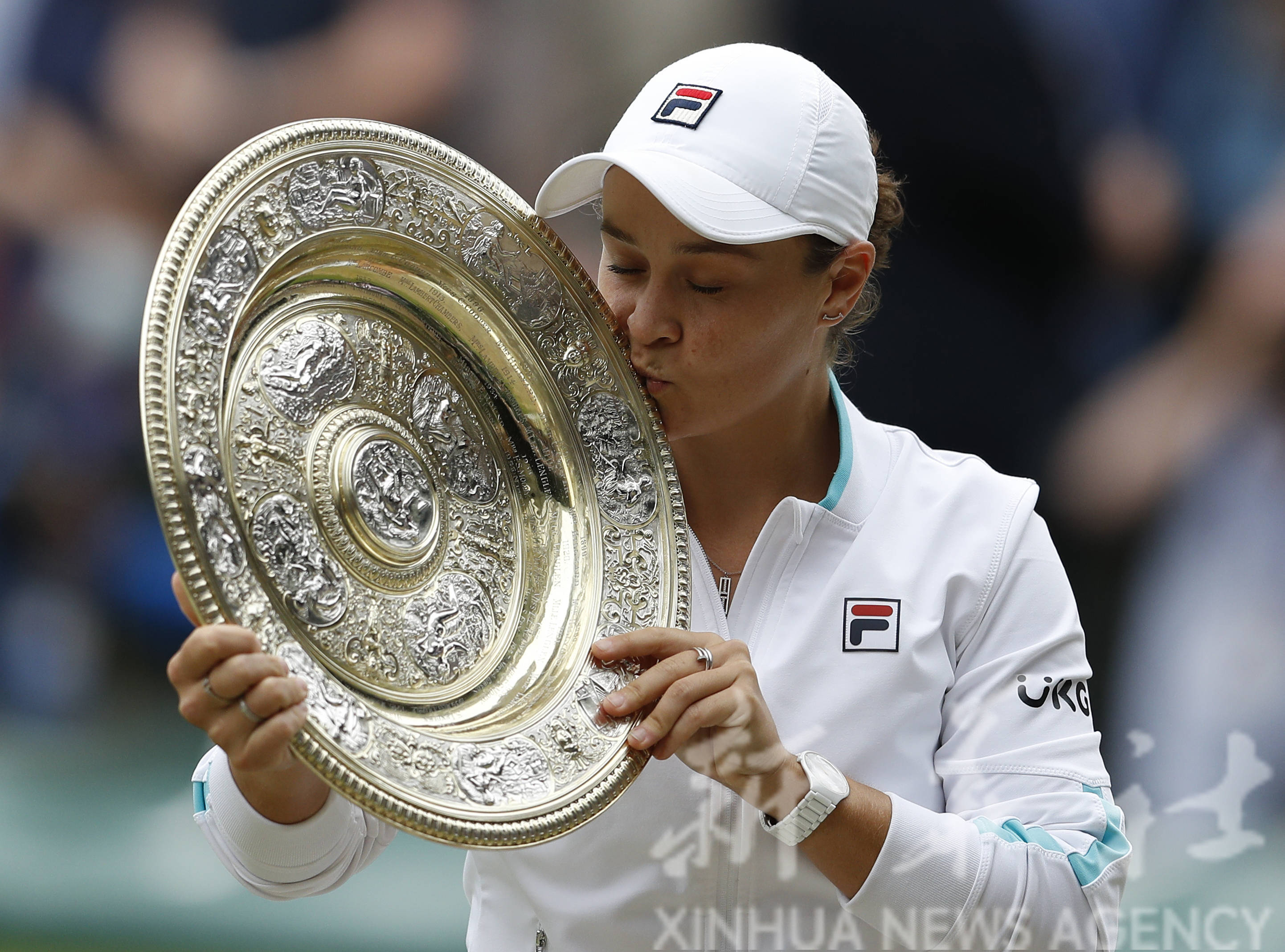 新华社|现役世界网球头号女单巴蒂宣布退役