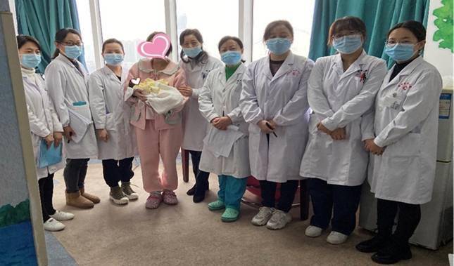 双胎孕妈遇上罕见并发症 武大人民医院医护全程呵护保母婴安全_胎儿