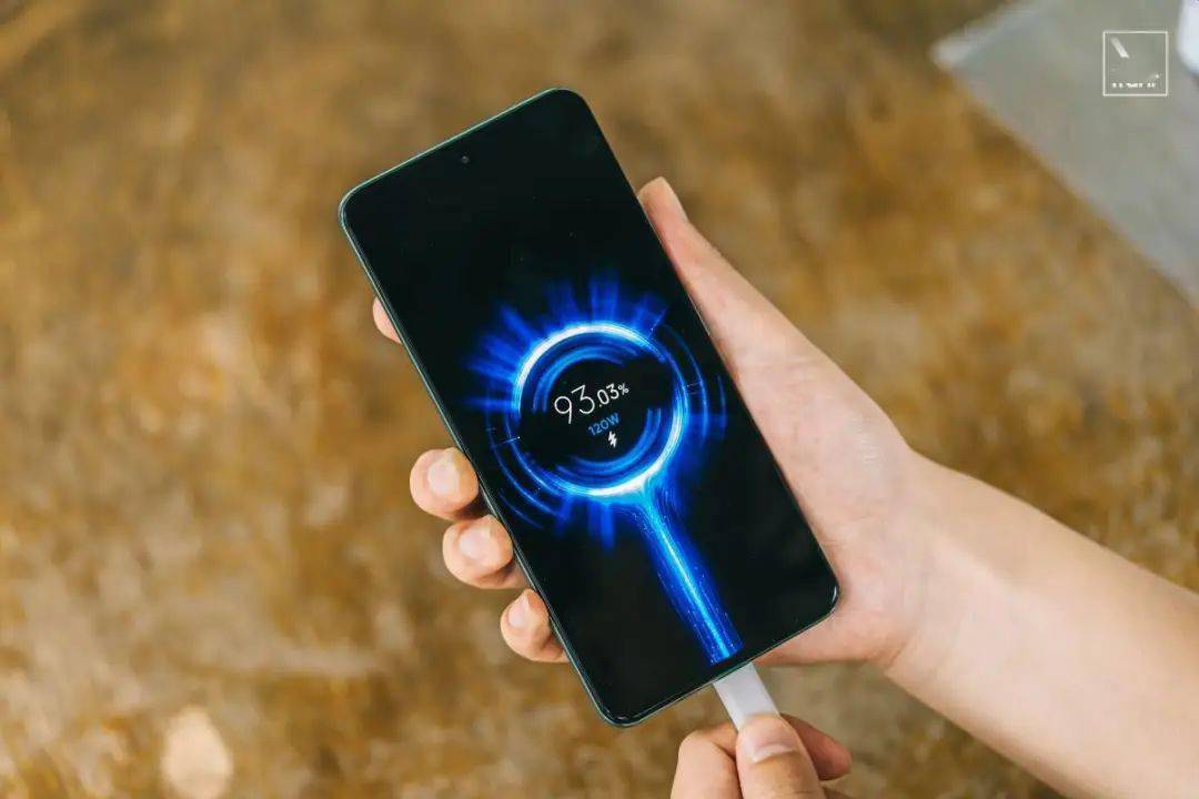 测试|K50 Pro 焊上了一扇门，天玑 9000 打开了一扇门