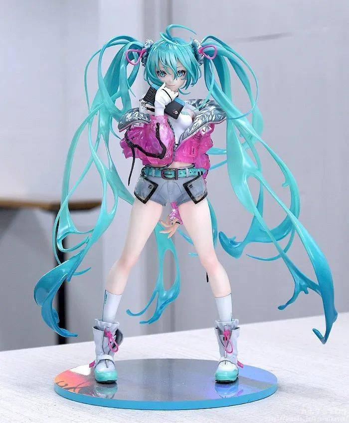 cocollabo色彩:ekoshi原型製作:kenzo尺寸:全高約240mm初音ミク with