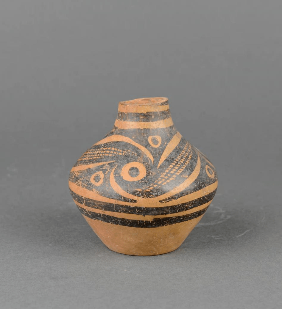 创建全国文明城市 文旅人在行动 | 漩涡纹彩陶壶_文化_口部_下腹