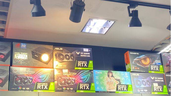 显卡报价雪崩？实探华强北：降价明显，店家：“还会继续降！”