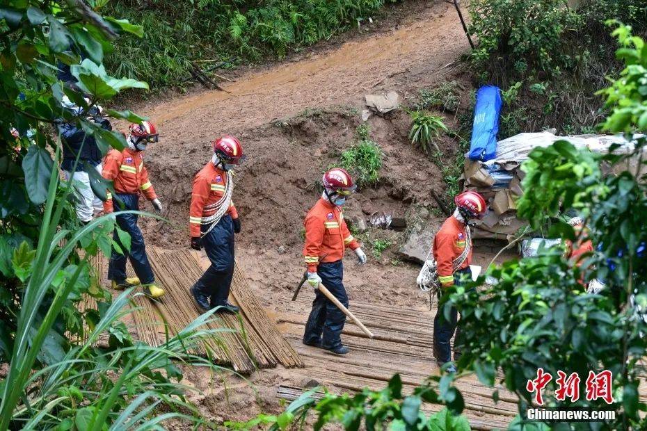 MU5735事故发生地，每个人都想帮上忙