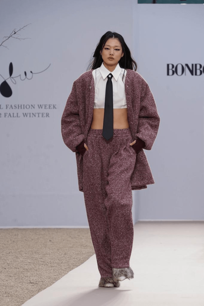 李相 2022年秋冬首尔时装周线上线下并行