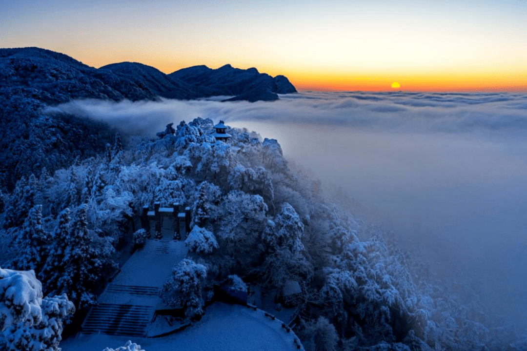 2022年庐山雪景图片