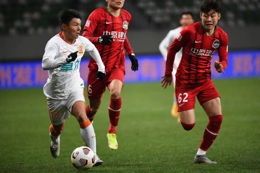 大四喜一战成名,小将方昊上赛季曾在武汉队练级……_中国_进球_足球