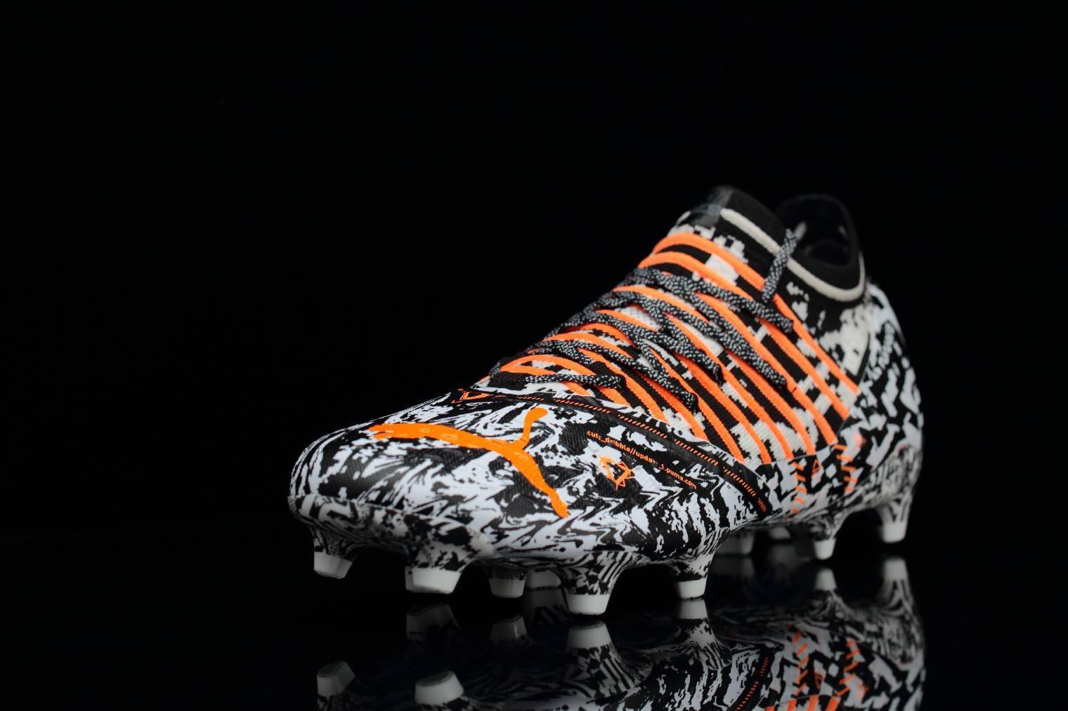PUMA FUTURE Z 1.3 Teaser FG/AG 限量版足球鞋_搜狐网