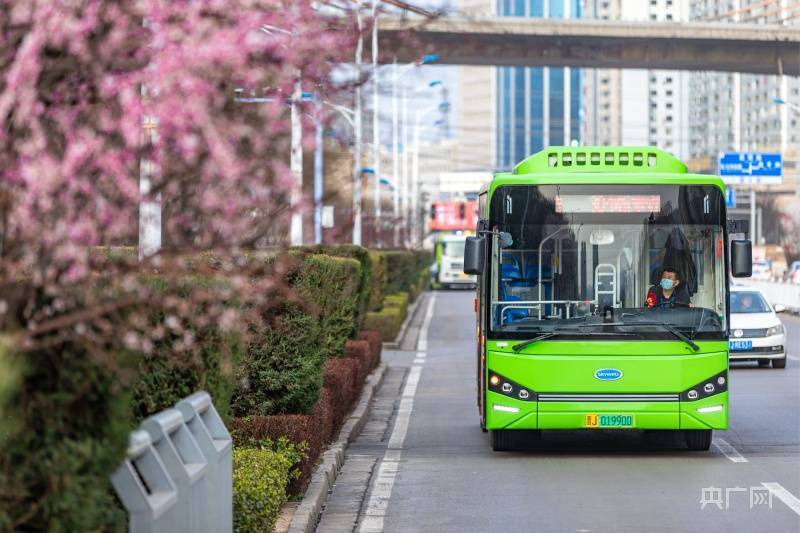 图片故事山西吕梁开往春天的免费公交