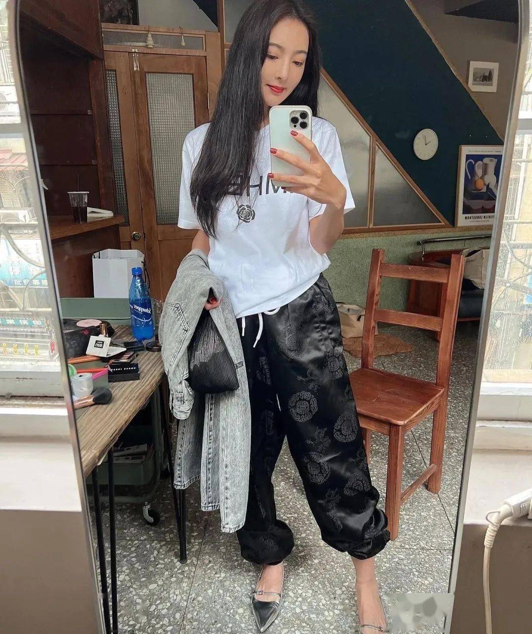 吴速玲回应曹格喊话蓝心湄自言以前总是委屈自己现在看清楚了