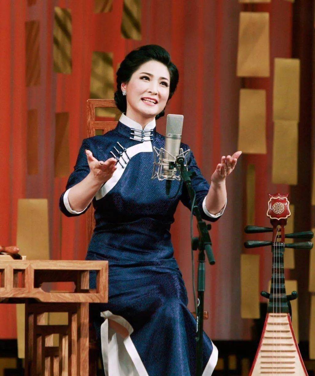 她获评江苏"最美巾帼人物"!_张建珍_评弹_文化