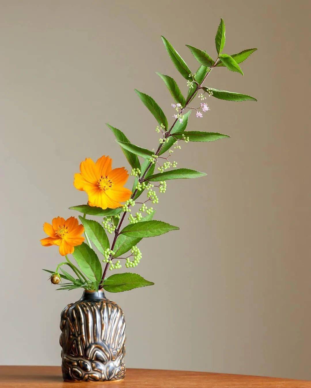 日本花艺大师的的瓶插花作品欣赏