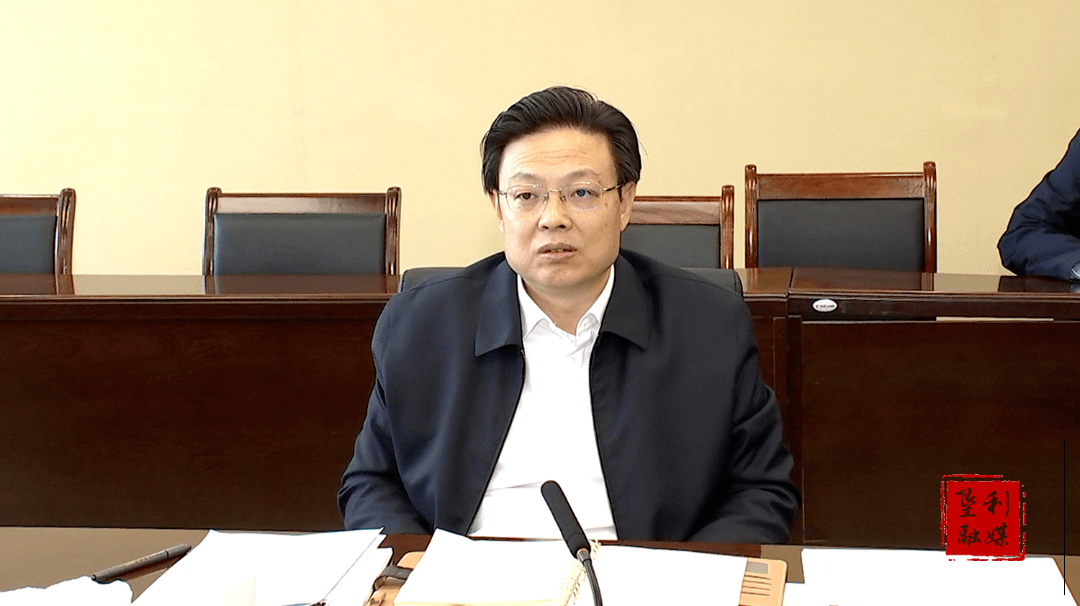 杨国强先后到黄河口大闸蟹产学研基地,新发药业有限公司,山东胜通光学