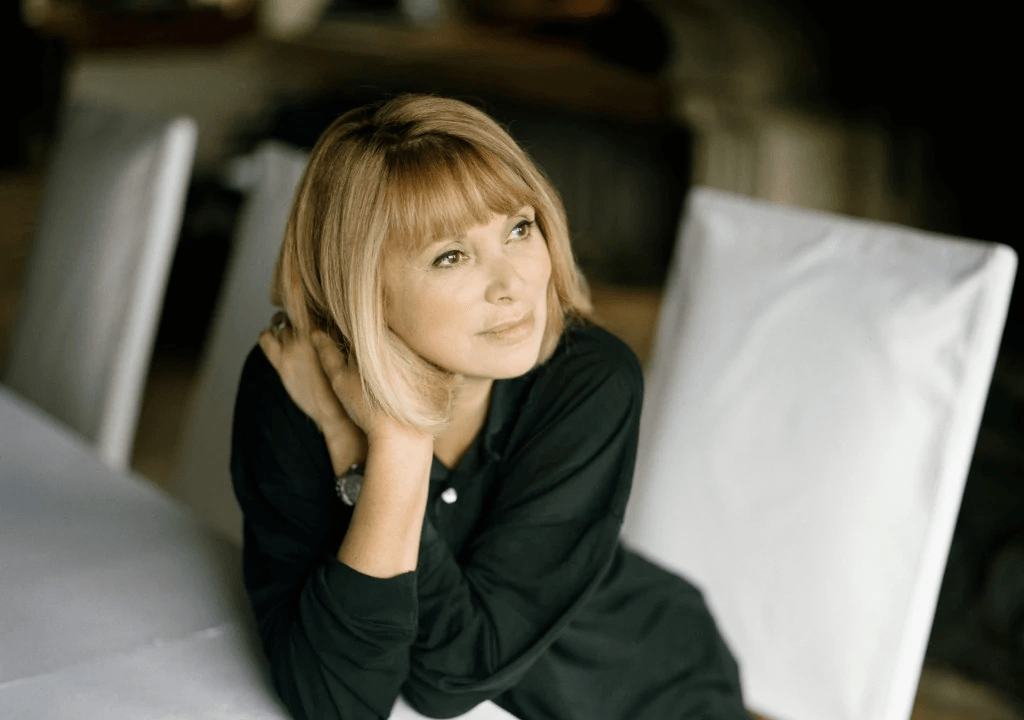 然后,便迎来了可考究的最后一名女友——罗莎莉·范·布利蒙.