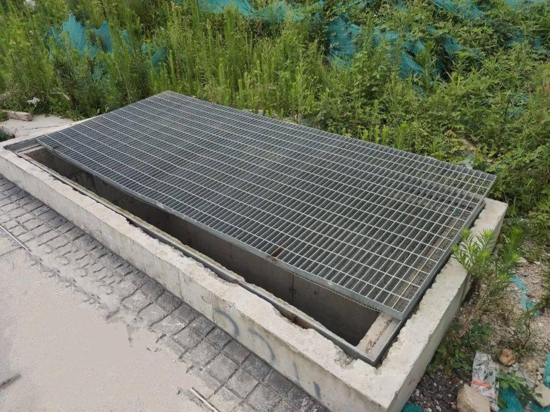 改造前"管廊口部主要包括人员出入口,通风口,吊装口等.