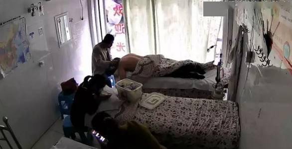 偷拍无孔不入民宿秒变三级片片场