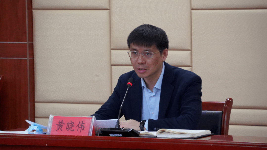 黄晓伟指出,年初以来,虽然全区生产事故指标有所下降,但发生的事故