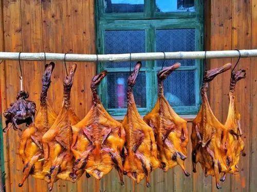 分享国内唯一一座漂在水上的古镇400年不通车美得犹如世外桃源