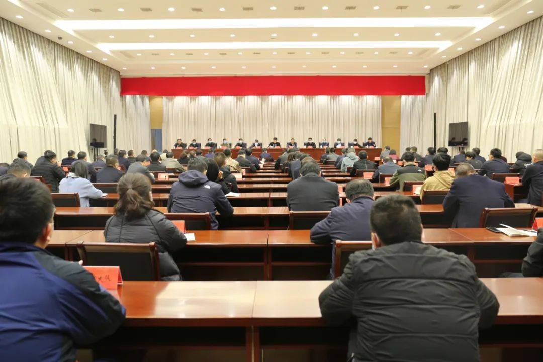 安排部署淇滨区疫情防控工作,区委书记王洪民出席会议并讲话