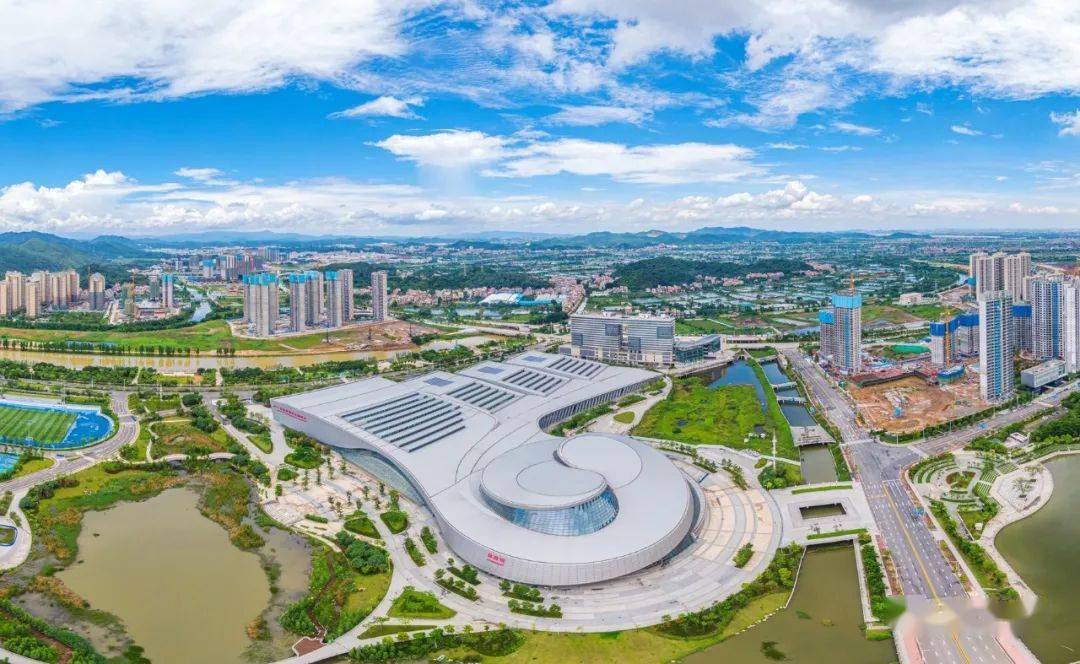 江门体育中心,广东珠西国际会展中心一带.