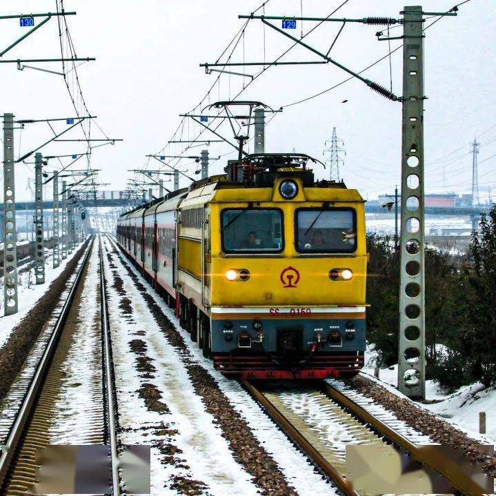 复兴——中国铁路昆明局集团铁路改革发展25周年巨变_韶山_云南_火车