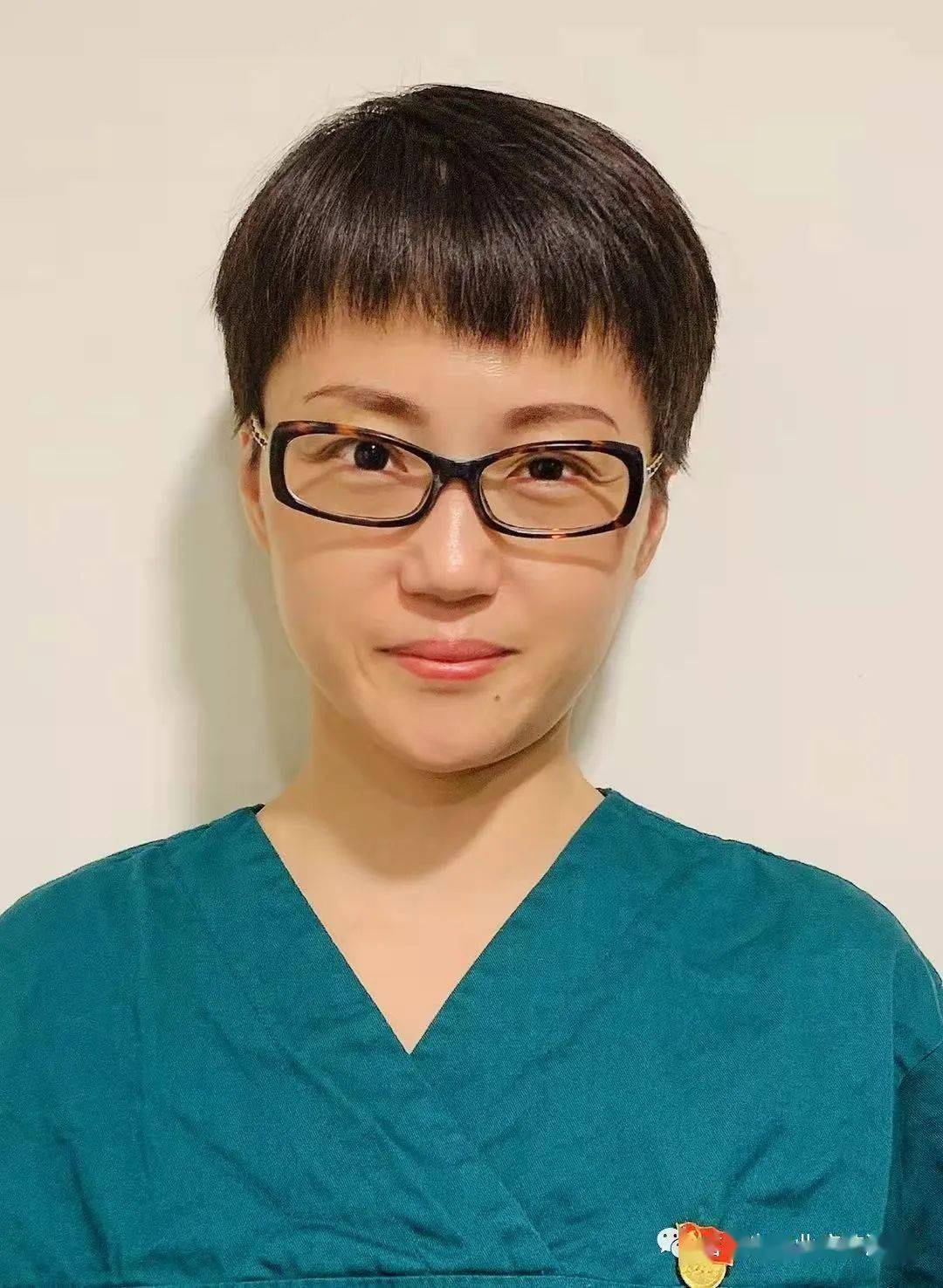 袁欣:女,44岁,中共党员,现任吉林省职业病防治院事业发展部护士长.