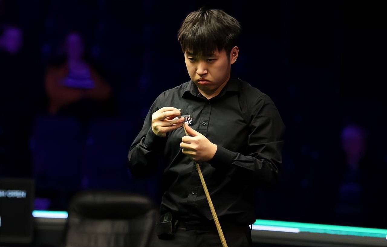 另一位中国球员陈子凡虽然这个赛季没有降级压力,但1胜14负的成绩确实