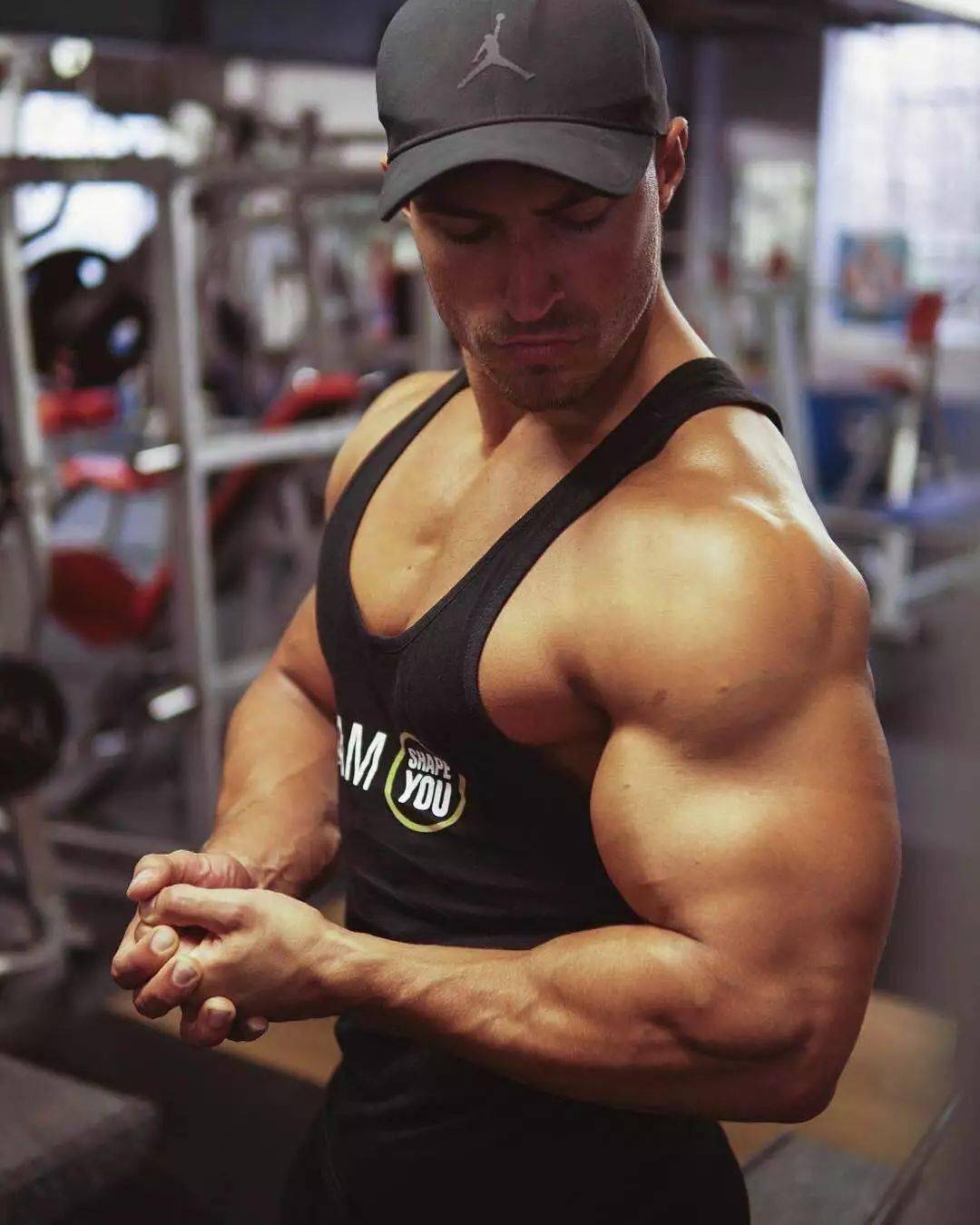 6710个手臂经典动作让臂围增加2cm不难