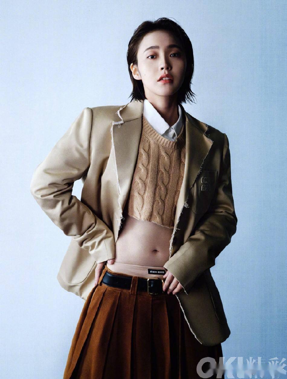 张佳宁春日大片曝光 穿小洋装清新甜美画风治愈_封面_张佳宁_洋装