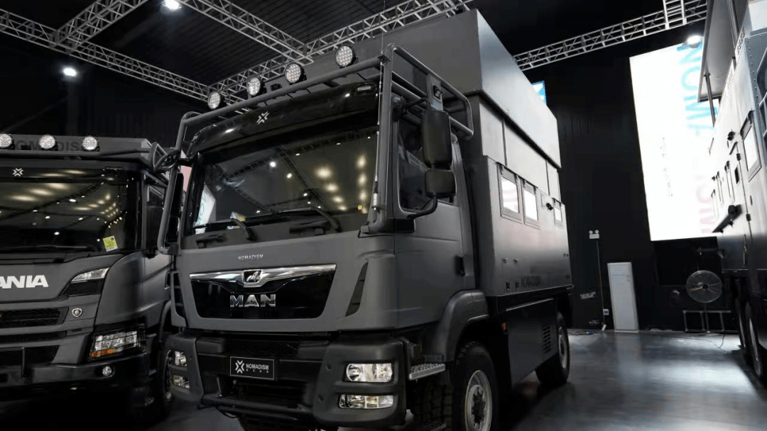 德国原装进口底盘69t超大排量更有升顶设计诺马迪森穿越者eⅡ越野房车