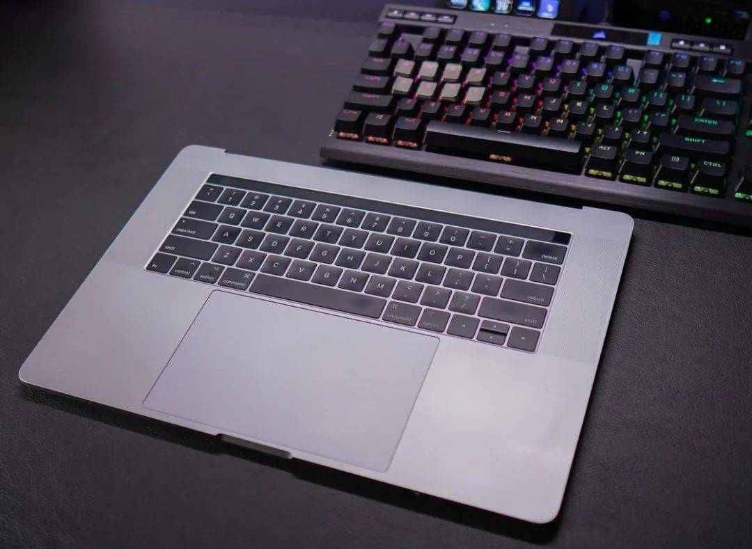 最近很火的「半台」MacBook Pro 值不值得买？我花3000 替你踩了坑……_