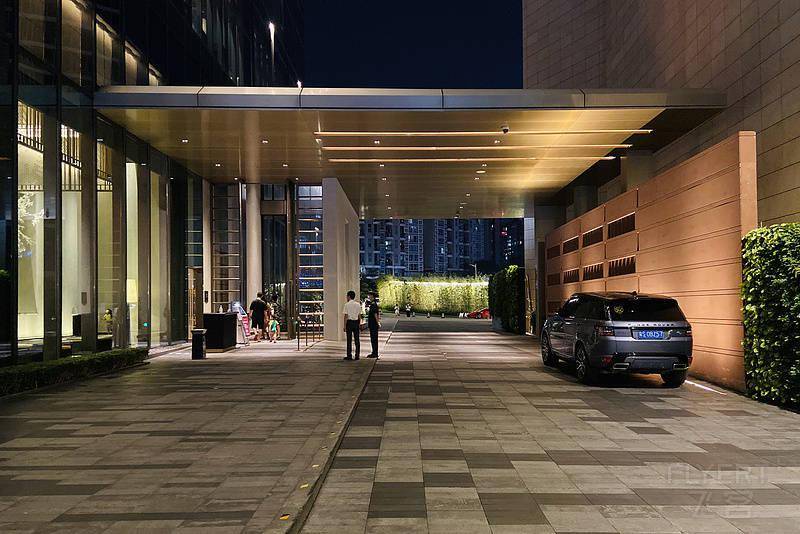 去岁一辞湖上月今载三见岭南春之东莞洲际酒店