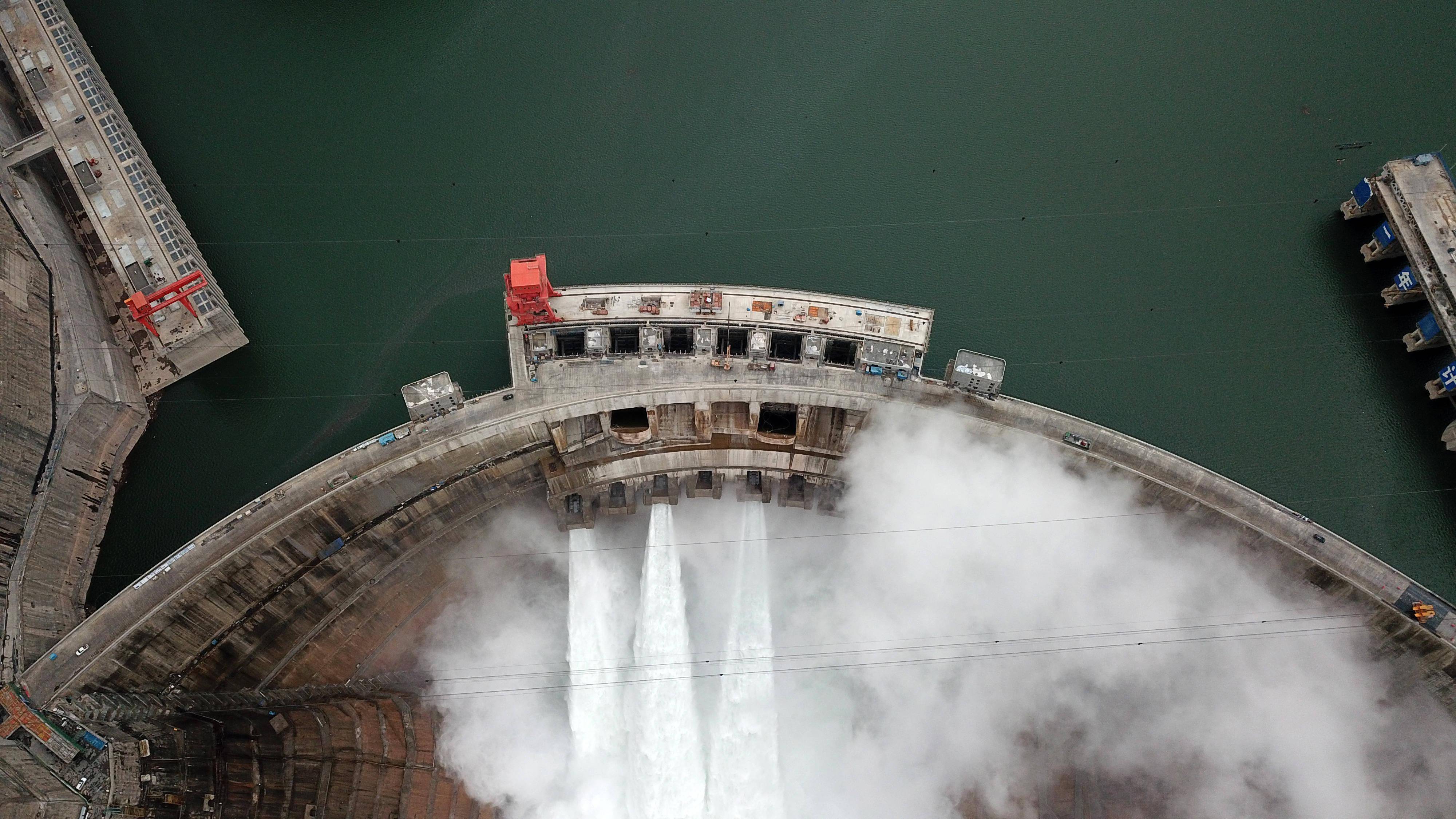 白鹤滩水电站水垫塘完成首次检查恢复使用