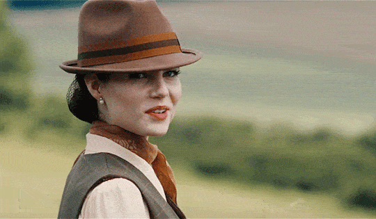 不只是"影帝女友",更是美貌与灵气兼备的复古女孩_露西·_拉米·马雷