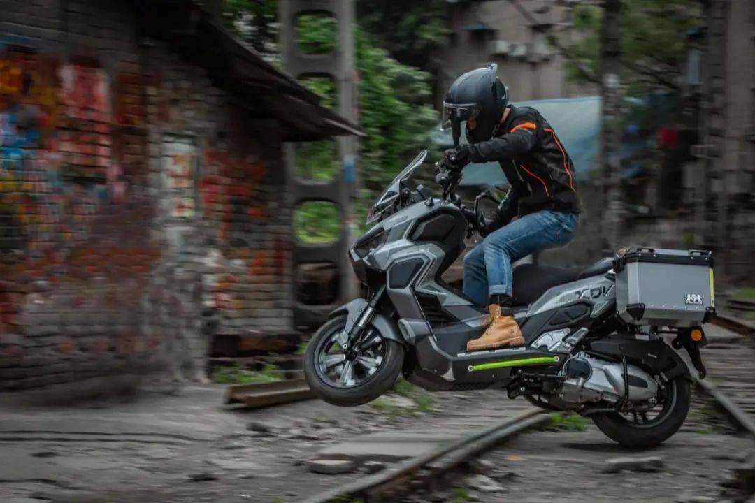 龙嘉xvd250si动态测评都市越野小精灵