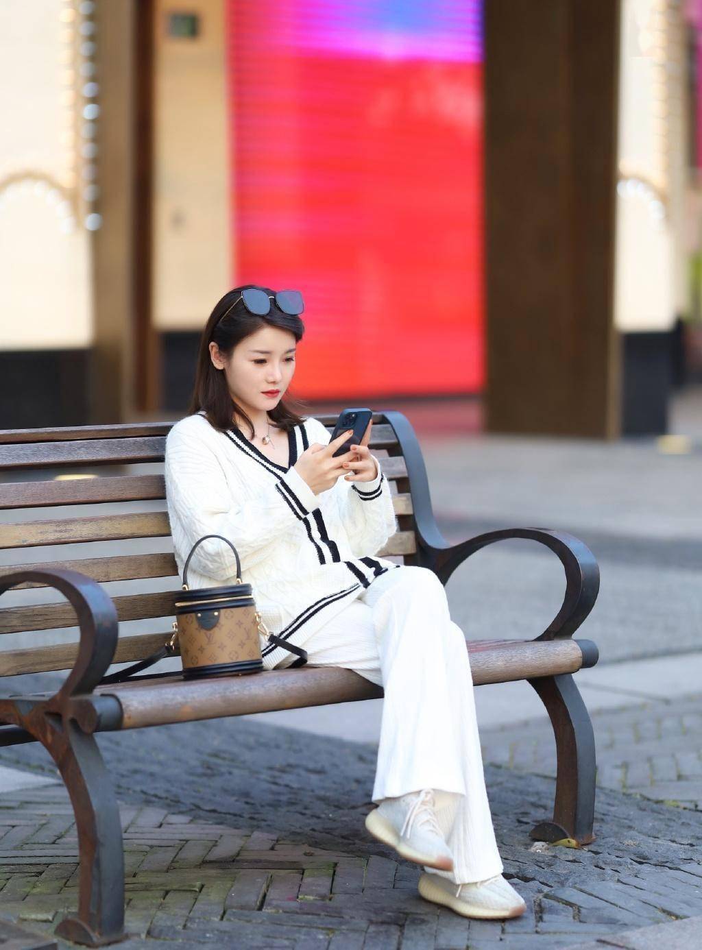 杭州美女喜欢的小香风服装太有气质了又高级又有气场