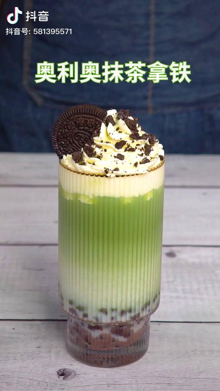 用这杯奥利奥抹茶拿铁补充一下能量迎接下一周的挑战吧奥利奥拿铁美食