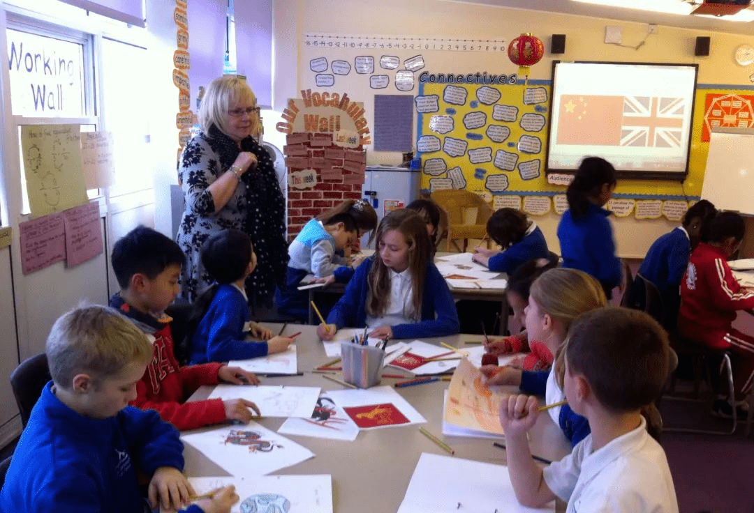 英国私校就读孩子提高英文写作能力从这几点出发事半功倍