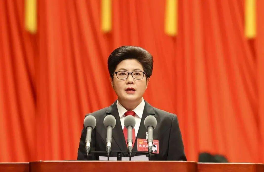 陈志君作市中级人民法院工作报告.