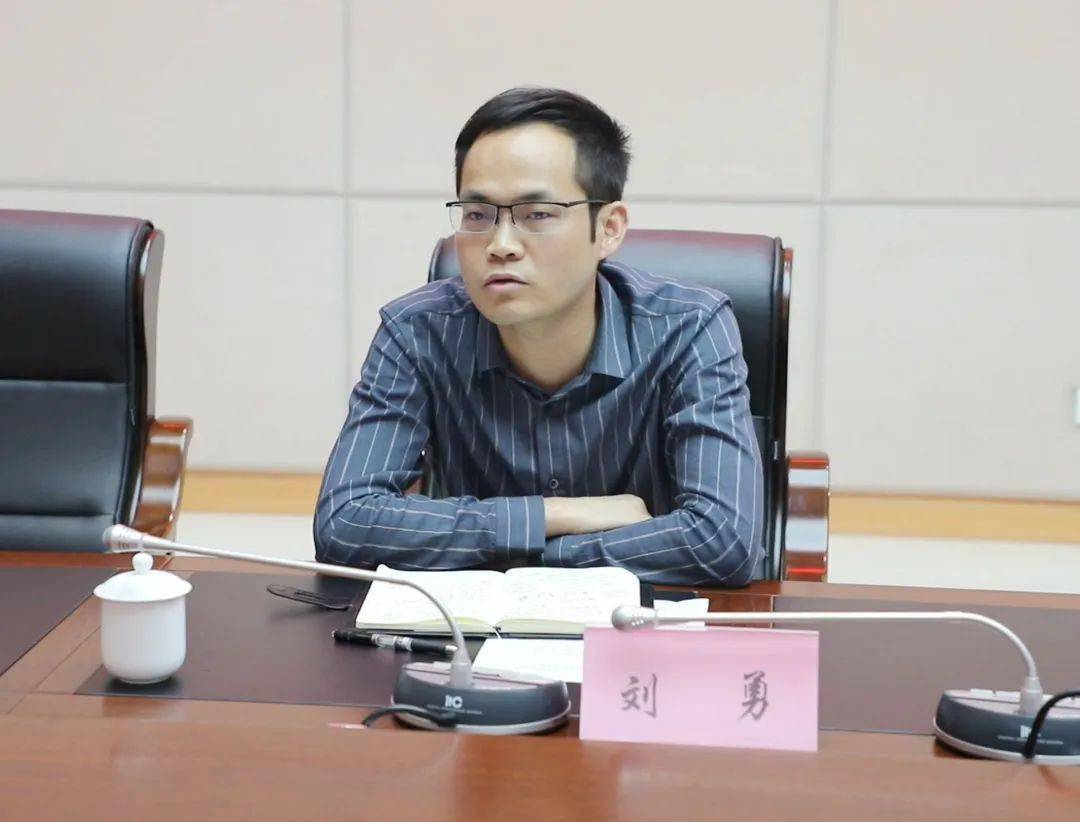 市委讲师团宣讲活动组织科科长刘勇现场答疑市委讲师团宣讲活动组织科